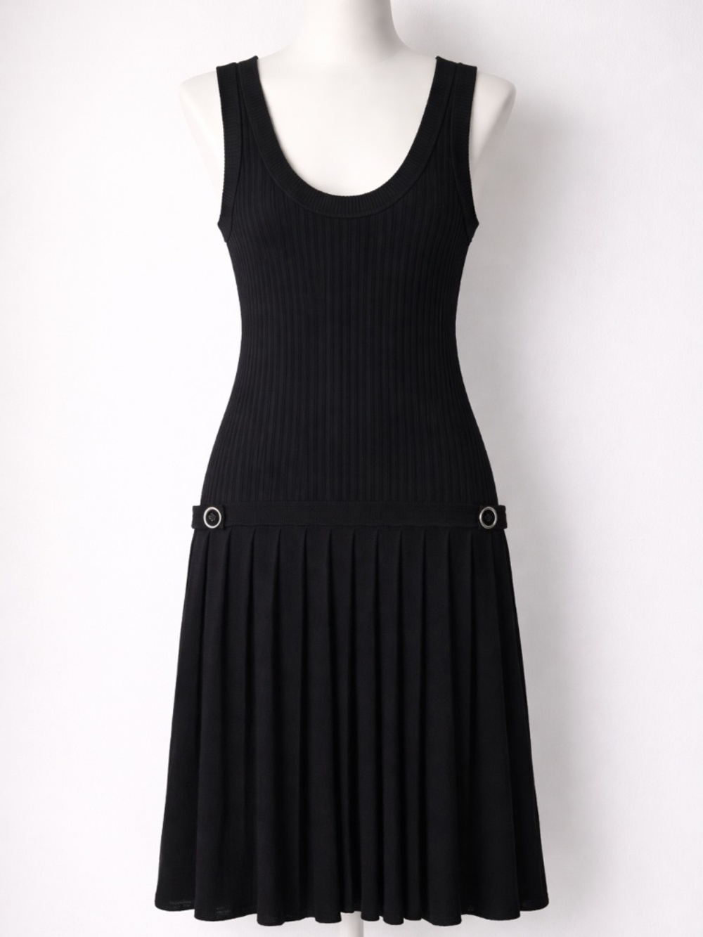 Black Ribbed Knit Sleeveless Dress with Pleated Skirt size L